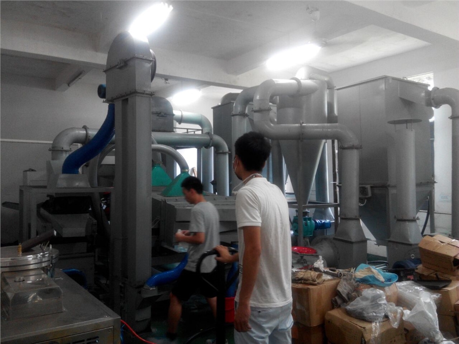 廢舊電容回收設(shè)備 (2).jpg 廢舊電容回收設(shè)備 (2).jpg